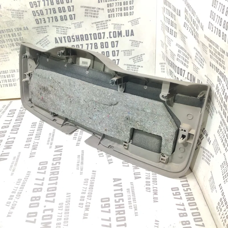 Карта кришки багажника Volvo V50 (04-12) 2.0D OEM 03473020