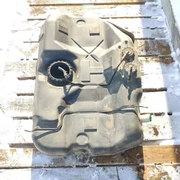 Бак паливний Hyundai Elantra 3 (00-06) 1.6 бензин задній фото 2