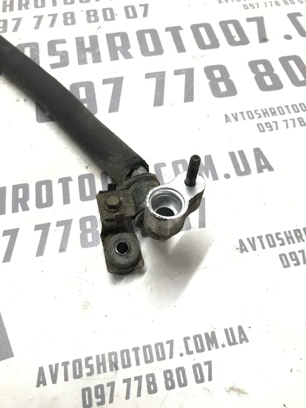 Трубка кондиціонера Kia Sorento 1 (02-09) 2.5 D4CB Дизель