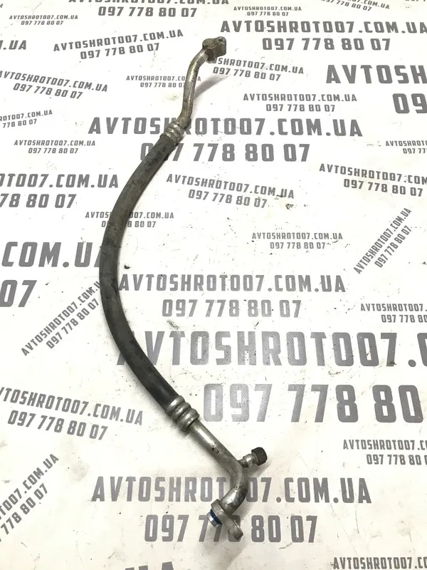 Трубка кондиціонера Kia Sorento 1 (02-09) 2.5 D4CB Дизель