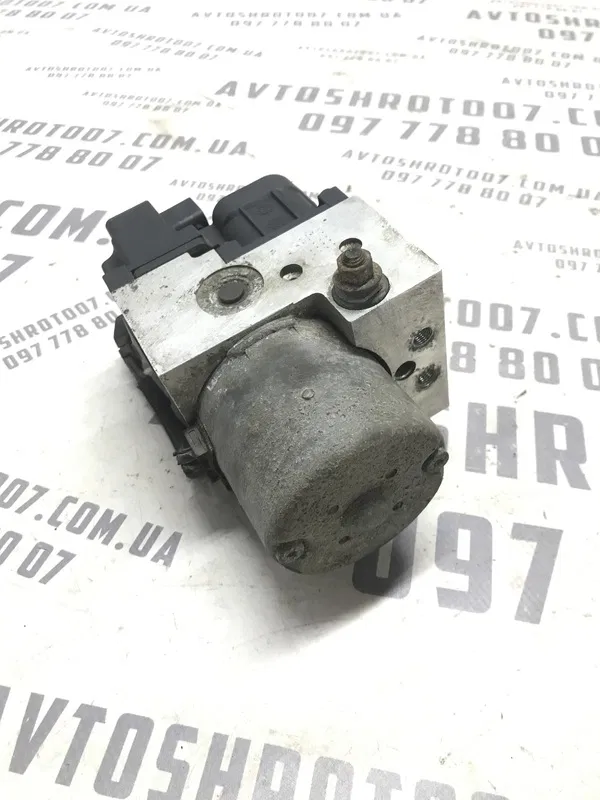 Блок АБС Kia Sorento 1 (02-09) 2.5 Дизель OEM 0273004660
