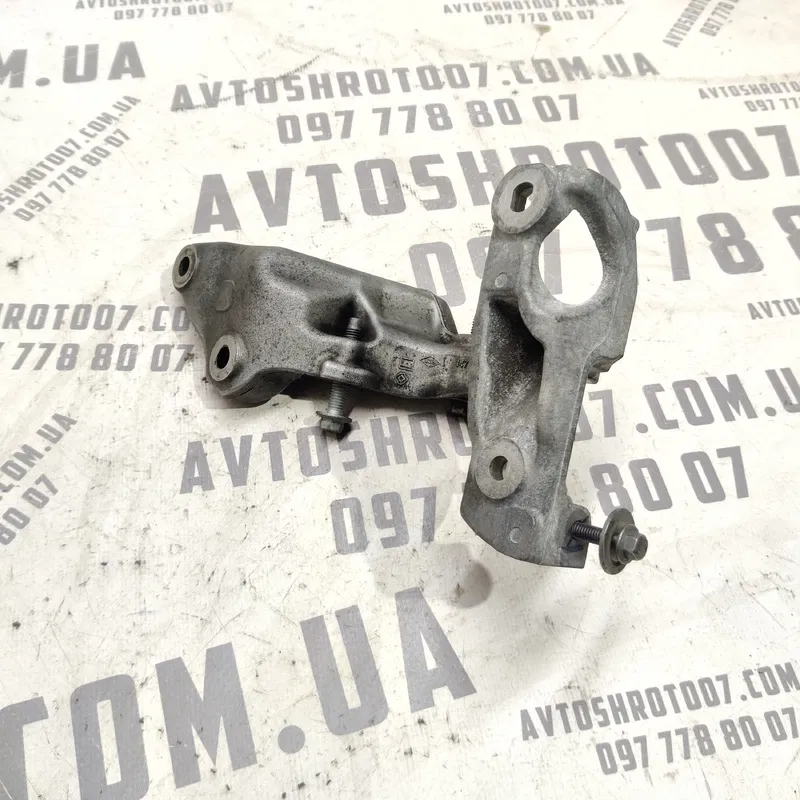 Кронштейн Renault Grand Scenic 3 (09-16) 1.6 dCi 147177968r
