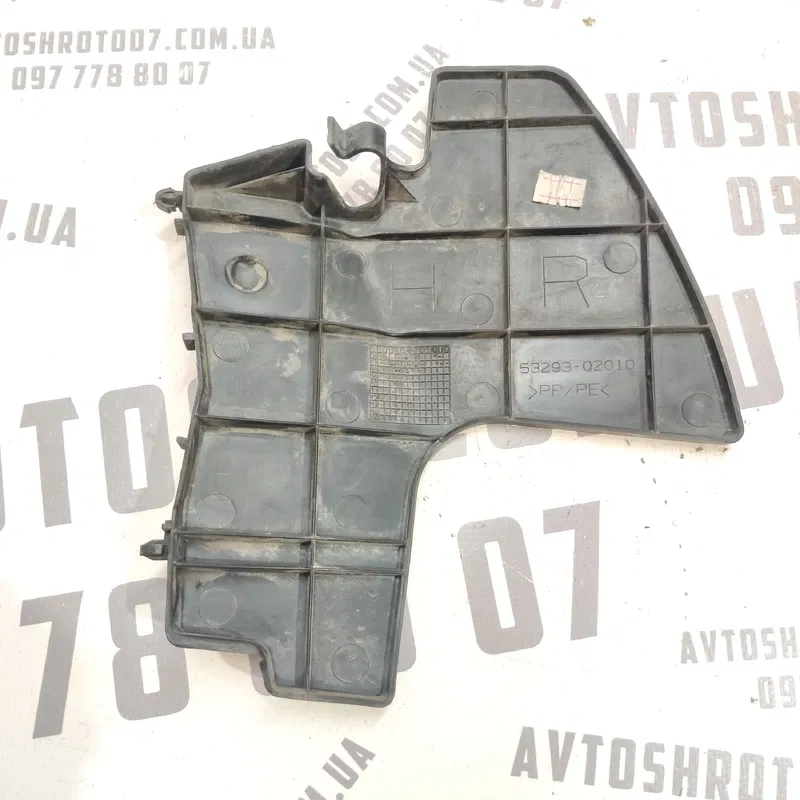 Накладка Toyota Auris (06-12) 1.6 Бенз права OEM 5329302010