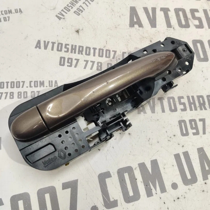 Ручка Renault Grand Scenic 3 (09-16) 1.6d Пр. OEM 806060041r