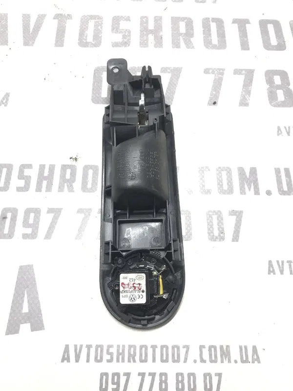 Ручка внутр. VW Passat B5+ (00-05) 1.9 Дизель задня права