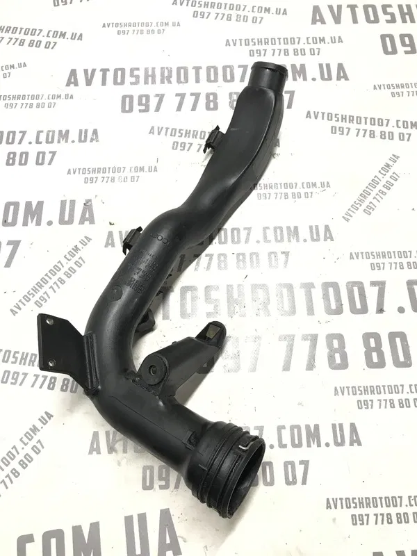Патрубок інтеркулера VW Passat B5+ 00-05 1.9D OEM 3B0145762C