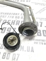 Горловина паливного бака Kia Sorento 1 (02-09) 2.5D права фото 3