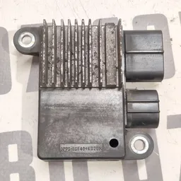 Блок вентилятора Toyota Auris 06-12 1.6 бенз OEM 8925712010 фото 2