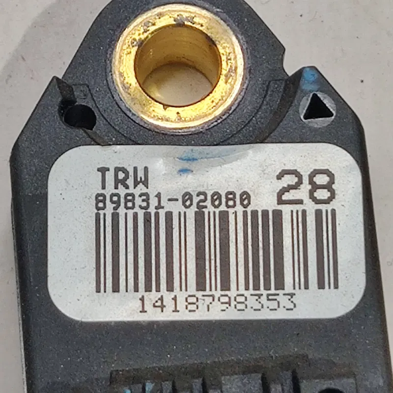 Датчик удару Toyota Auris 06-12 1.6 бенз зад OEM 8983102080