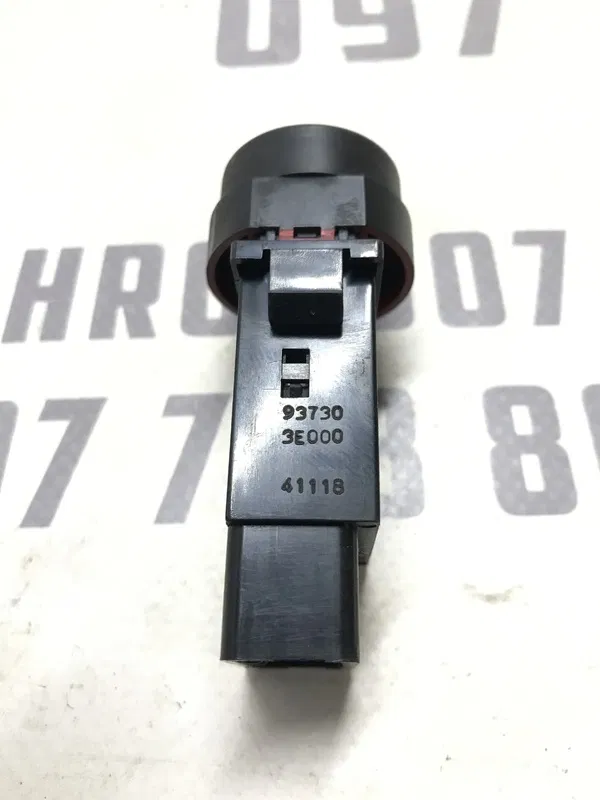 Кнопка аварійки Kia Sorento 1 (02-09) 2.5 Diesel D4CB