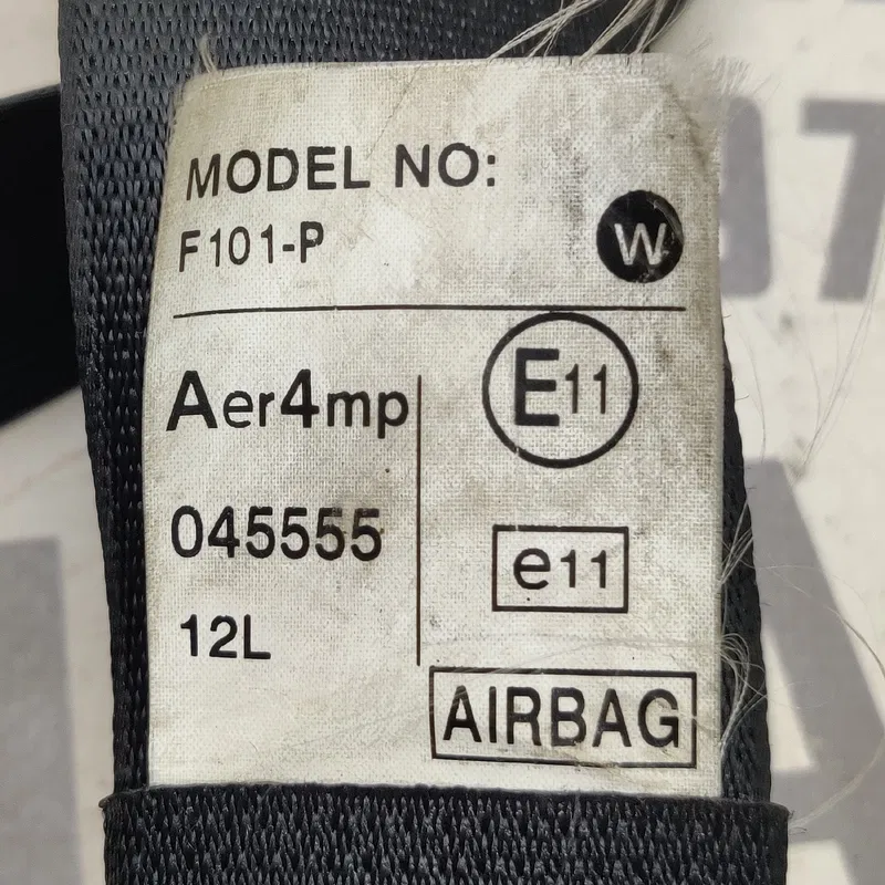 Ремінь безпеки Toyota Auris 06-12 1.6 Бензин лів. 7322002120