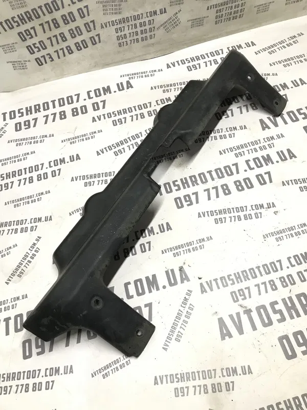Кронштейн абсорбера Kia Sorento 1 02-09 2.5D OEM 865853e000