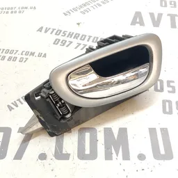 Ручка внутр. Peugeot 307 01-08 1.4 пер. ліва OEM 9634768677