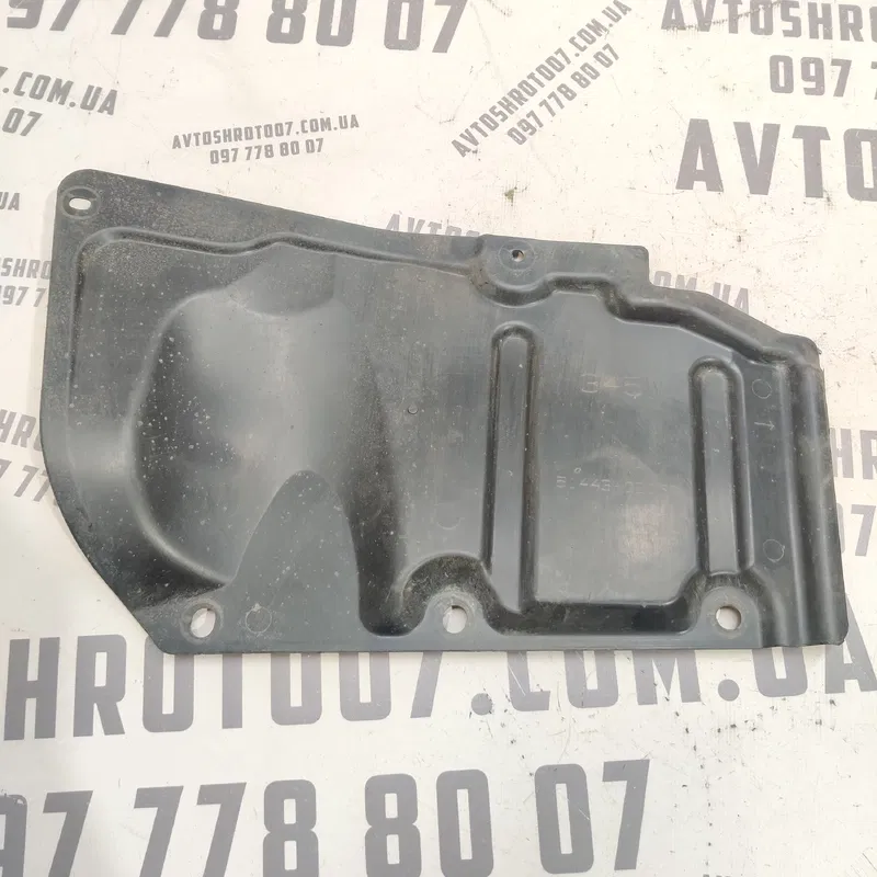 Накладка Toyota Auris 06-12 1.6Б перед. права OEM 5144302050