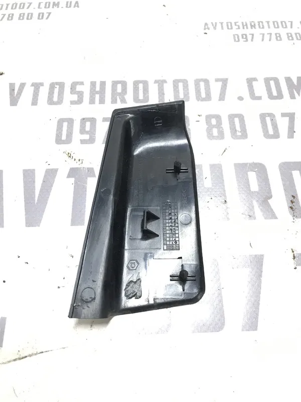 Накладка салону Chevrolet Tacuma (00-08) 2.0 передня ліва