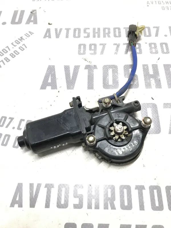 Мотор склоп. Kia Sorento (02-09) 2.5D пер.пр. OEM 824603e000