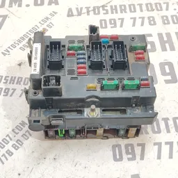 Блок запобіжників Peugeot 307 01-08 1.4 Бензин OEM9650664180