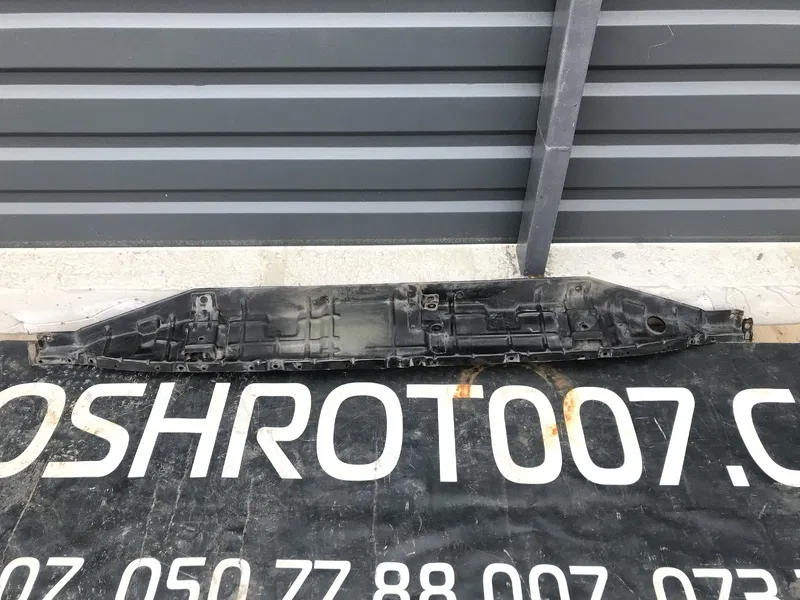 Накладка зовнішня Kia Sorento 1 (02-09) 2.5 Diesel D4CB