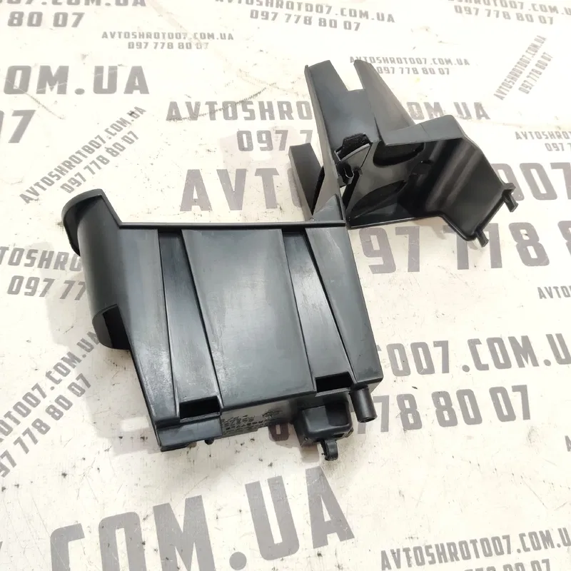 Накладка Renault Scenic 3 09-16 1.6d зад. л. OEM 849753307r