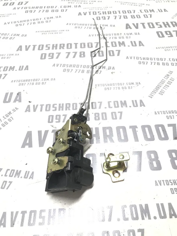Замок дверей Chevrolet Tacuma (00-11) 2.0 бенз. задня права