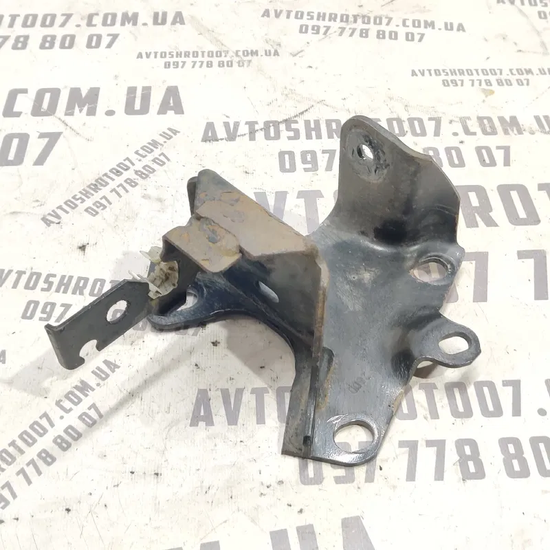 Кронштейн підрамника Renault Scenic 3 (09-16) 1.6D Задня Пр.