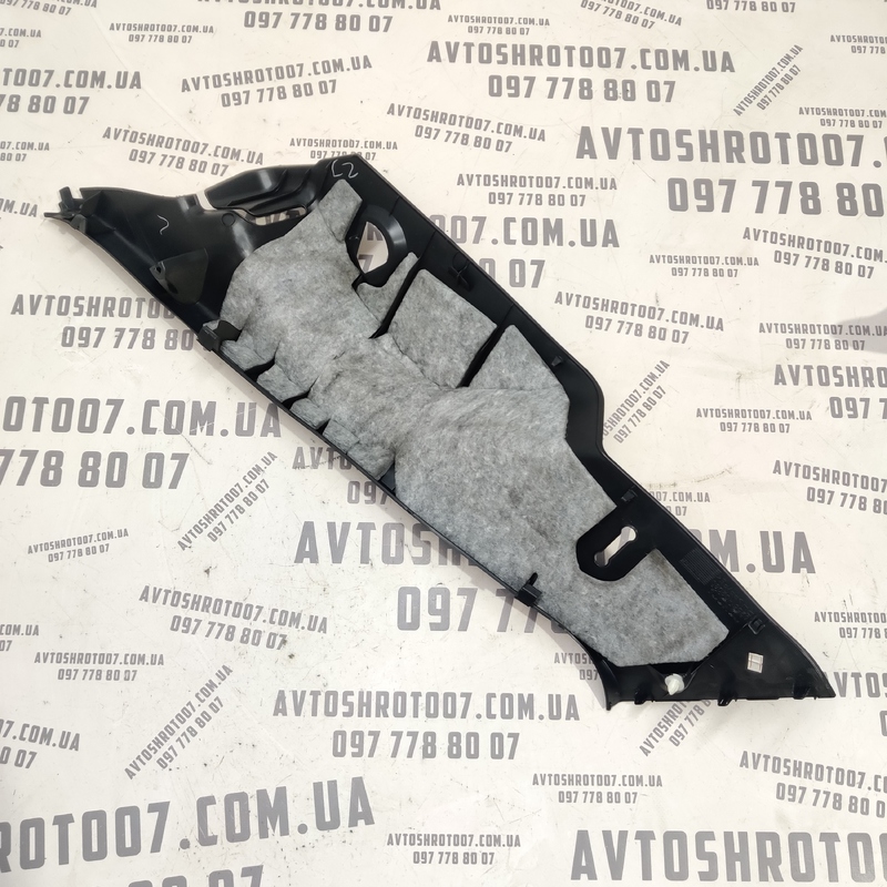 Накладка салону Toyota Auris (07-12) 1.6 Benz задня права
