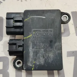Блок вентилятора Toyota Auris 06-12 1.6 бенз OEM 8925712010 фото 1