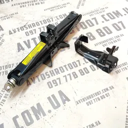Домкрат Toyota Auris (06-12) 1.6 Бенз пр.зад. OEM 091110f020