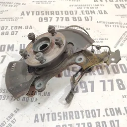 Кулак поворотний Toyota Auris (06-12) 1.6 Benz права передня фото 1