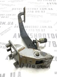 Педаль гальма Kia Sorento 1 (02-09) 2.5 Дизель АКПП фото 2