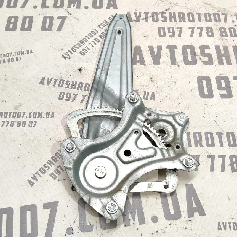 Склопідіймач Toyota Auris (06-12) 1.6 Бензин задній правий