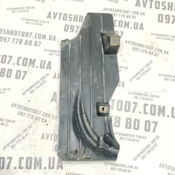Накладка Volvo V50 04-12 2.0D задня права нижня OEM 30714863