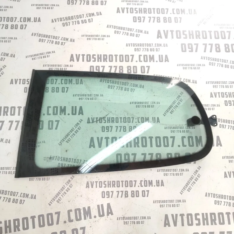 Скло кузовне Peugeot 307 (01-08) 1.4 Бензин заднє ліве
