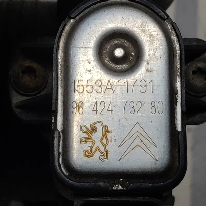Дросельна заслонка Peugeot 307 (01-08) 1.4 Бензин 9642473280