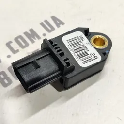 Датчик удару Toyota Auris 06-12 1.6 бенз зад OEM 8983102080