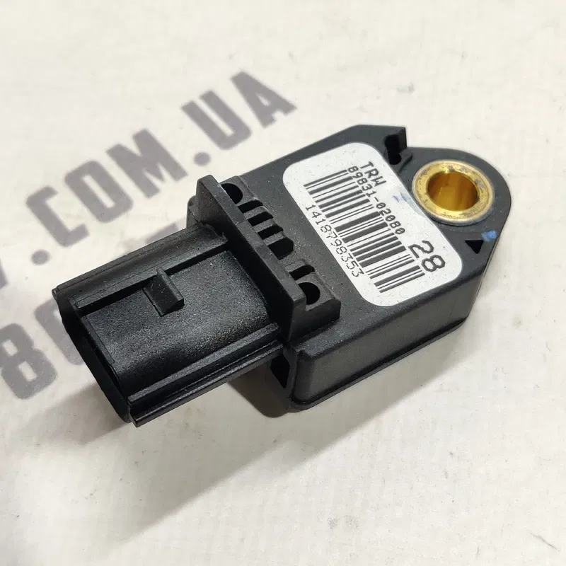 Датчик удару Toyota Auris 06-12 1.6 бенз зад OEM 8983102080