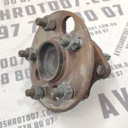 Ступиця Toyota Auris (06-12) 1.6 Бензин задня права