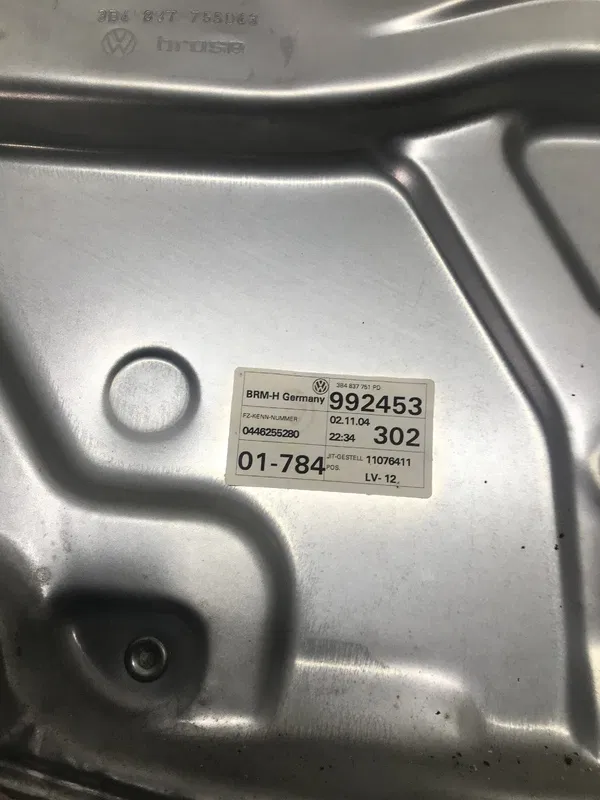 Склопідіймач VW Passat B5 00-05 1.9D п.лів. OEM 3b4837755d43