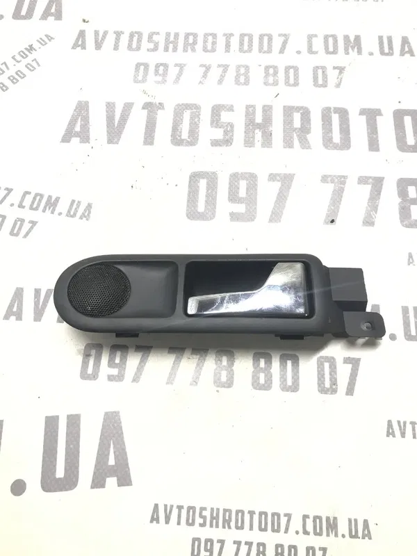 Ручка внутр. VW Passat B5+ (00-05) 1.9 Дизель задня права