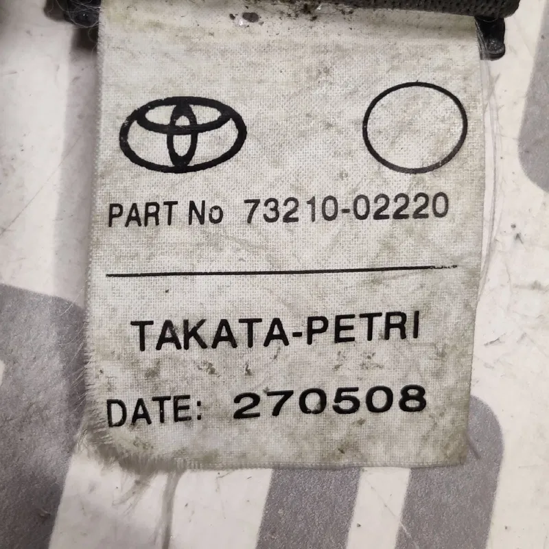 Ремінь безпеки Toyota Auris (06-12) 1.6 прав. OEM 7321002220