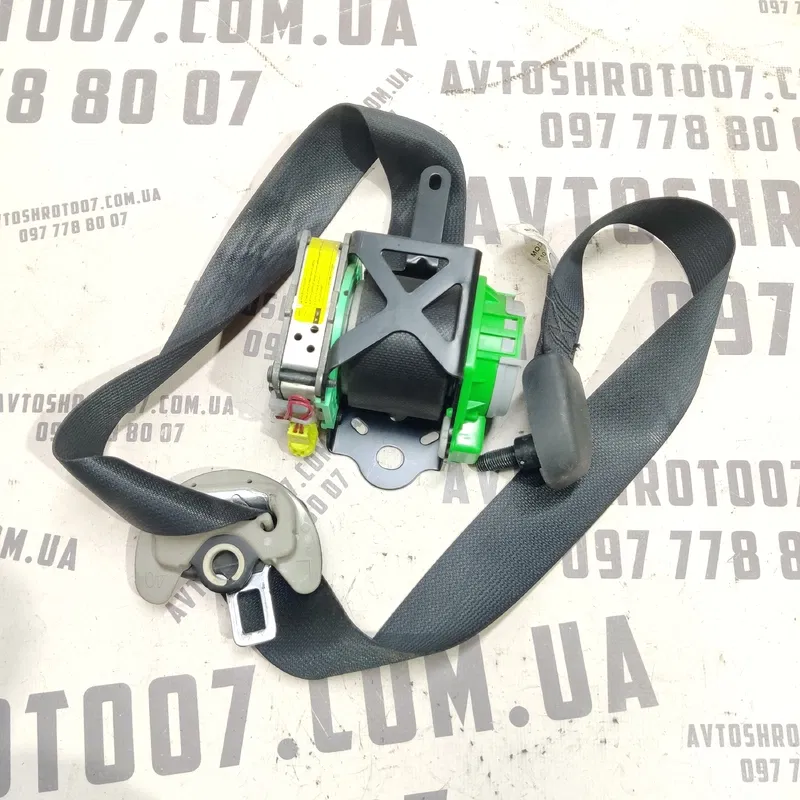 Ремінь безпеки Toyota Auris 06-12 1.6 Бензин лів. 7322002120