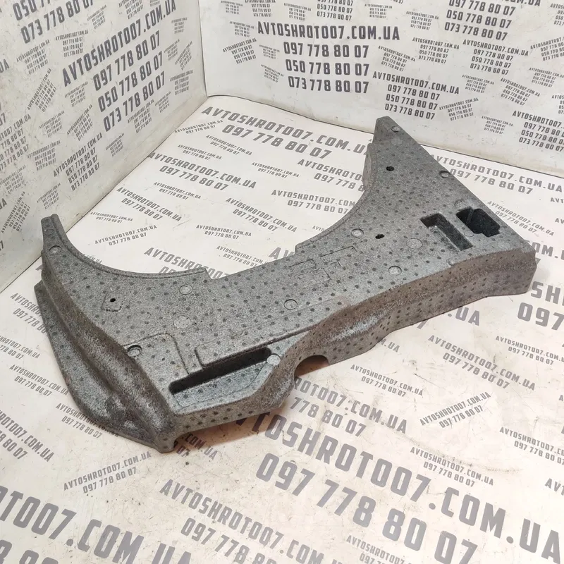 Пенопласт багажника Volvo V50 (04-12) 2.0D лівий