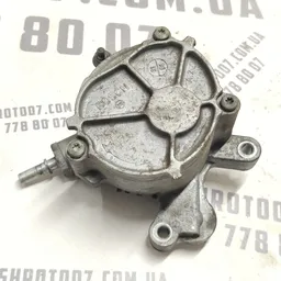 Насос вакуумний Peugeot 407 (04-11) 2.0 дизель d1651b