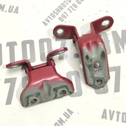 Дверна завіса задня ліва Hyundai Elantra 4 (06-11) 1.6 бенз