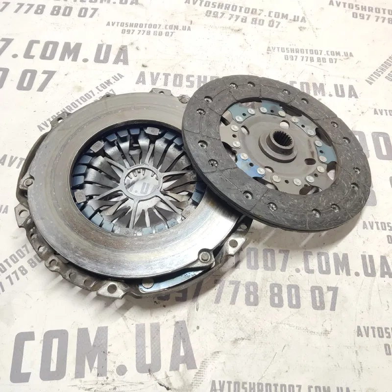 Комплект зчеплення Peugeot 407 (04-11) 2.0 дизель