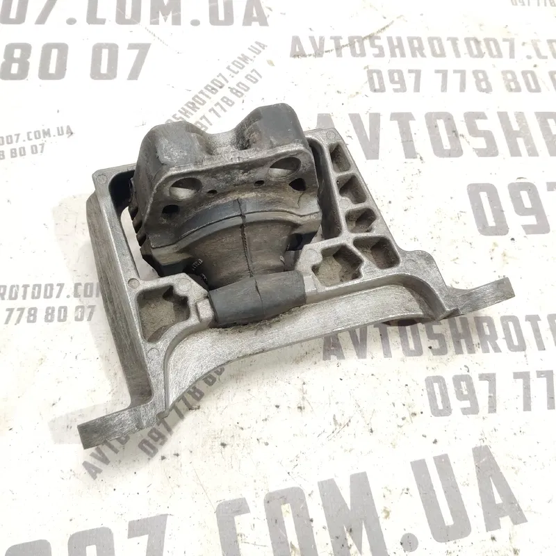 Подушка двигуна Ford Focus MK2 (04-11) 1.6 дизель права