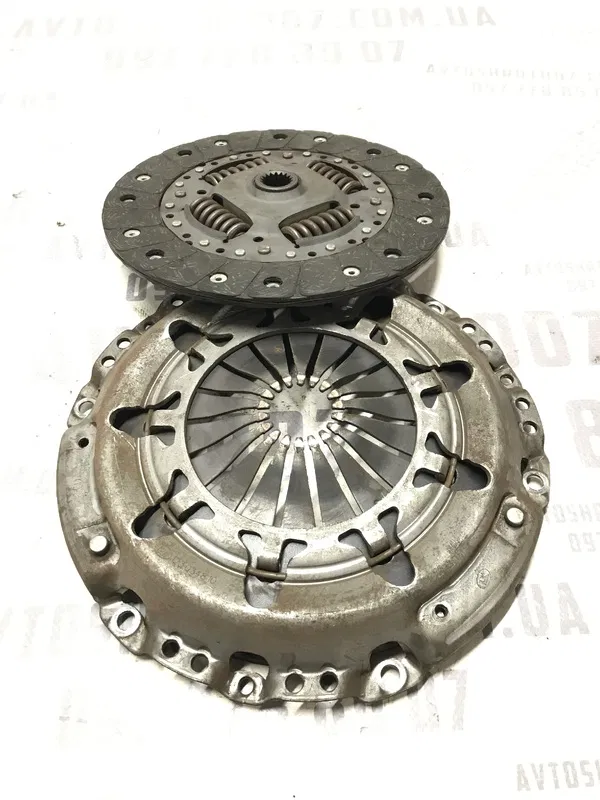 Комплект зчеплення Citroen Berlingo 1 (96-08) 1.6D 9HW