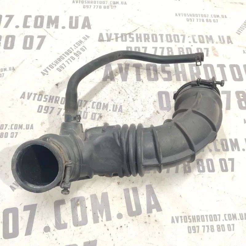 Патрубок повітряний Hyundai Elantra 4 (06-11) 1.6 281382H000