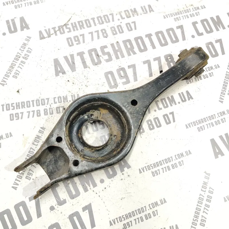 Ричаг задній лівий Hyundai Elantra 4 (06-11) 1.6 бенз
