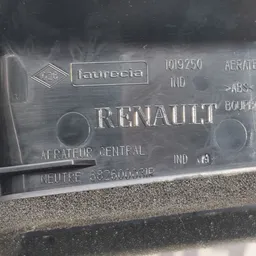 Дефлектор обдуву правий Renault Grand Scenic 3 (09-16) 1.6D фото 4